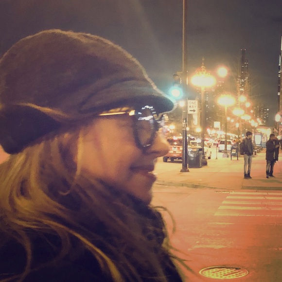 Meet your Posher, Julia - Picture 1 of 1